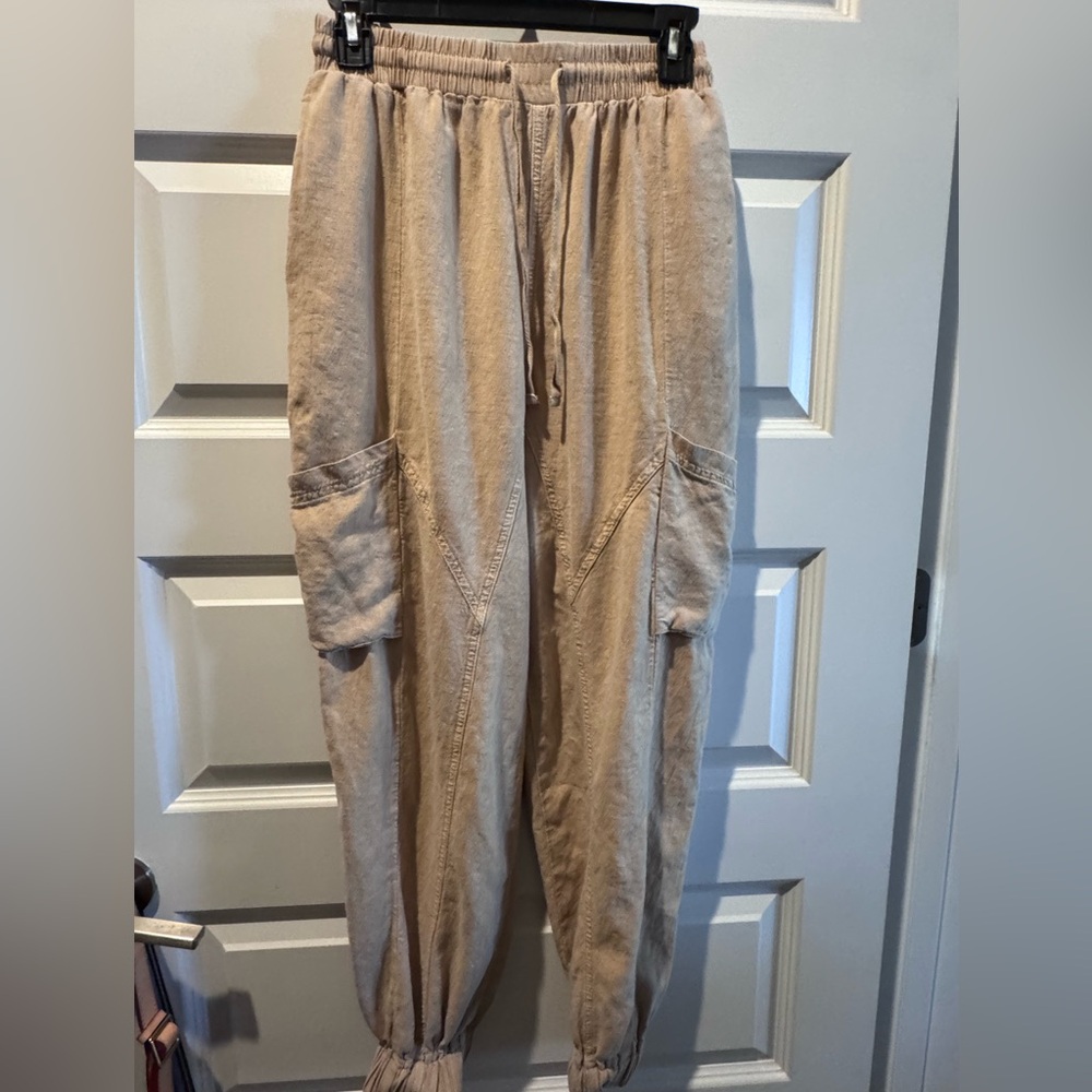 Urban Outfitters women's khaki Cargo Pants